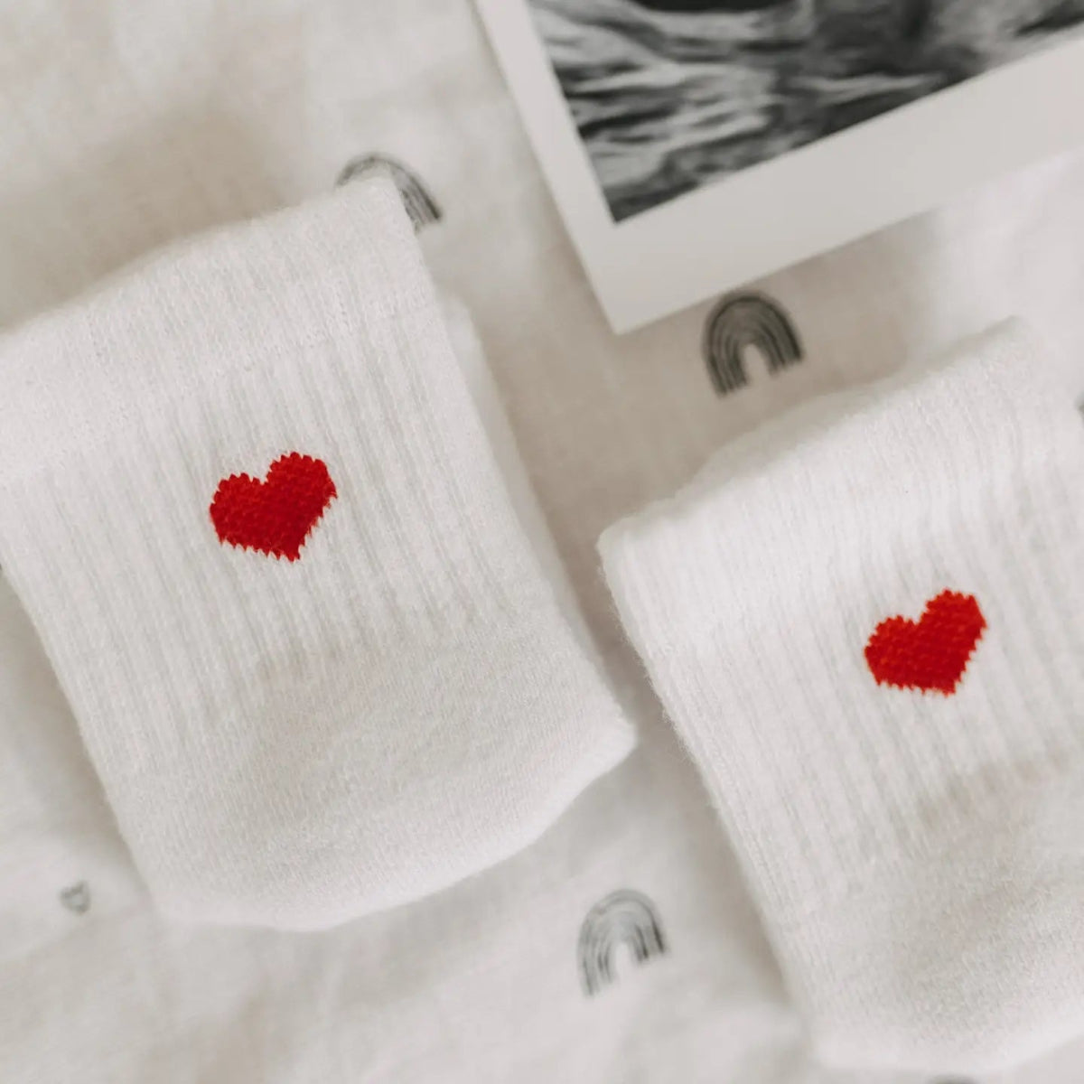 baby sokken rood hartje wit eulenscnitt