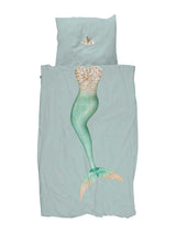 Aqua dekbedovertrek Mermaid met groene zeemeerminstaart en bijpassende kussensloop met zeepaardjeskroon.
