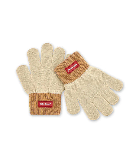 Hello Hossy Handy Sandy kinderhandschoenen in beige met okergele boorden en rode merklabels op een witte achtergrond