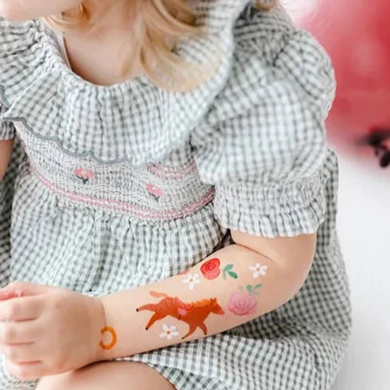 plaktattoos paarden bloemen