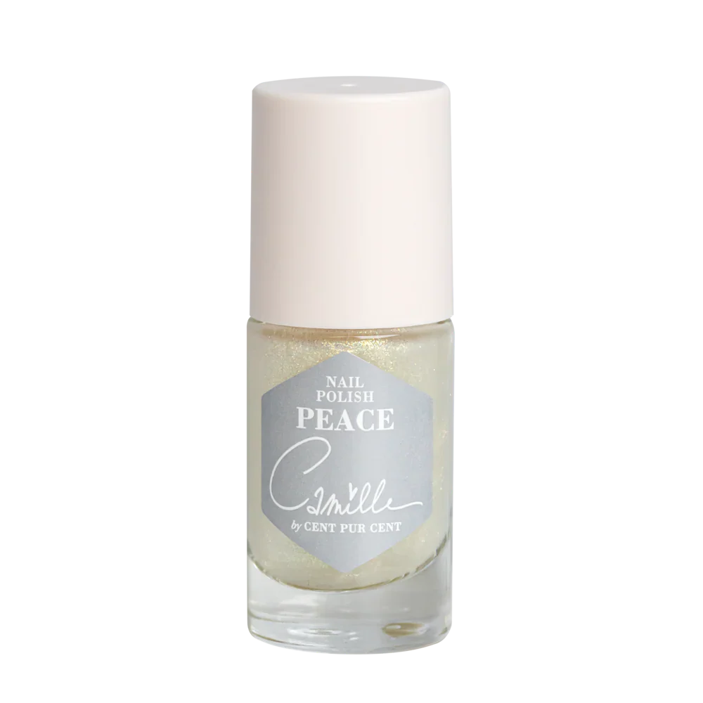 Camille Peace nagellak met lichtgouden glinstering in een doorzichtig flesje met witte dop.