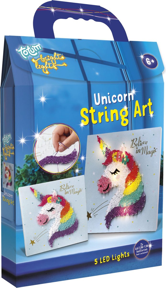 Blauwe verpakking van de Totum Unicorn String Art set met een kleurrijke eenhoorn en draaghandvat.